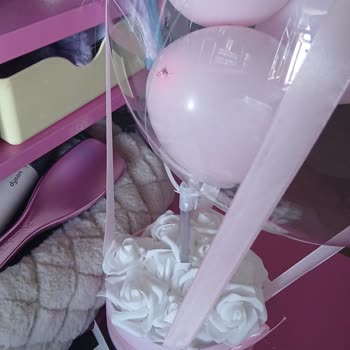 Balonlu Kutudaki Yapay Gül Yamuk Geldi Ve Değişim Talebi