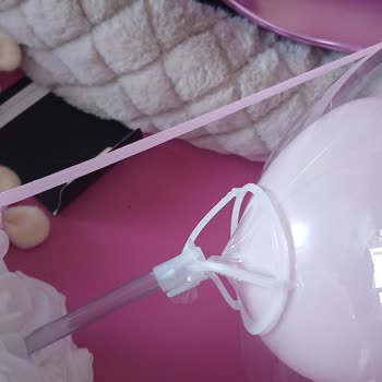 Balonlu Kutudaki Yapay Gül Yamuk Geldi Ve Değişim Talebi