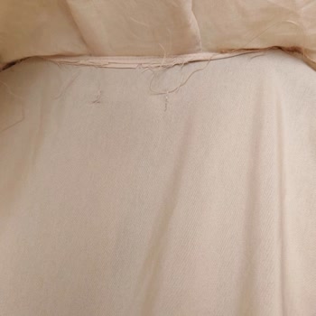 Etiketsiz Ve Defolu Elbise Gönderimi İçin Tam İade Talebi