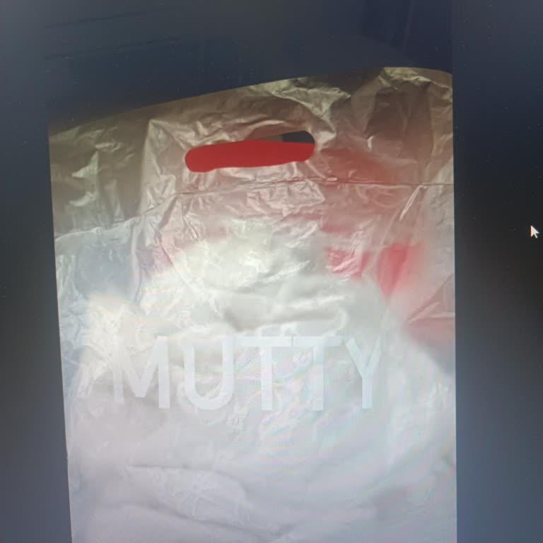 Mutty’den Aldığım Ürün Görseldekiyle Uyuşmadı, Para İadesi Gelmedi Ve Instagram’da Engellendim