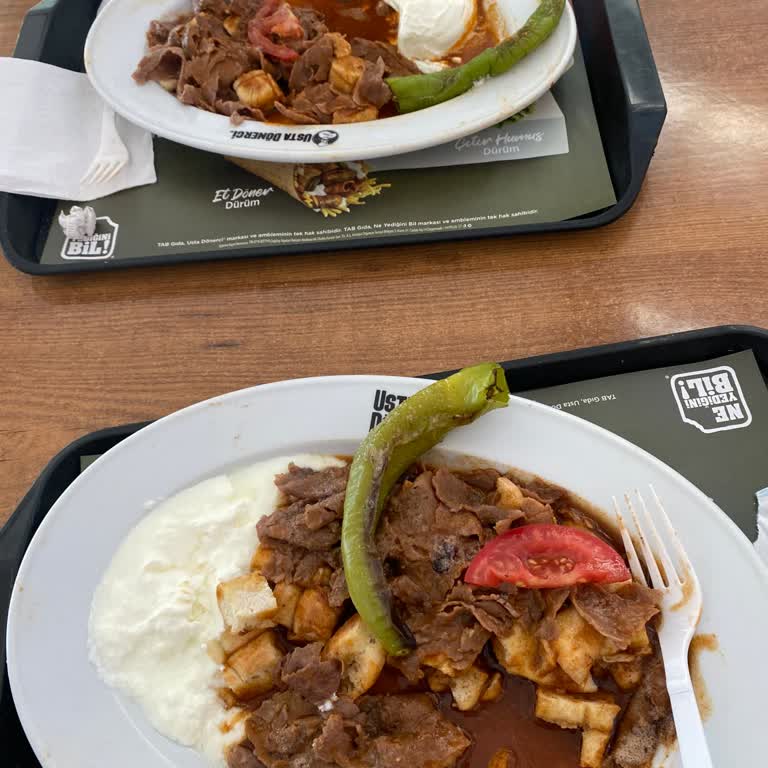Usta Dönerci'de Soğuk Ve Lezzetsiz İskender Şikayeti