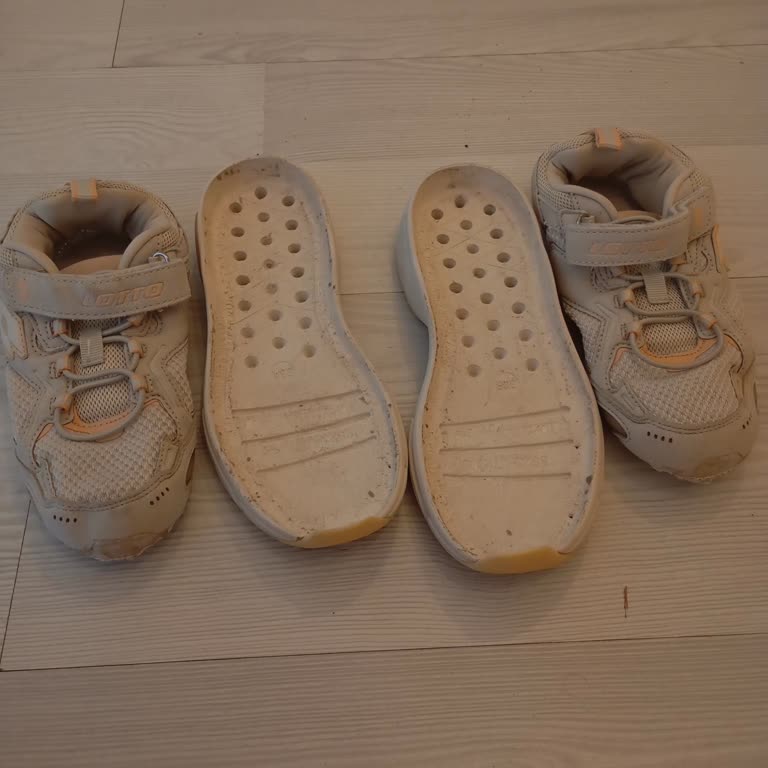 Lotto Kız Sneaker Ayakkabısı Kısa Sürede Parçalandı