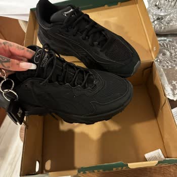Sneaks Up'tan Yanlış Model Ayakkabı Gönderildi, Çözüm Bekleniyor