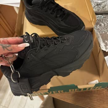 Sneaks Up'tan Yanlış Model Ayakkabı Gönderildi, Çözüm Bekleniyor
