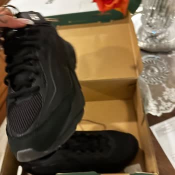 Sneaks Up'tan Yanlış Model Ayakkabı Gönderildi, Çözüm Bekleniyor