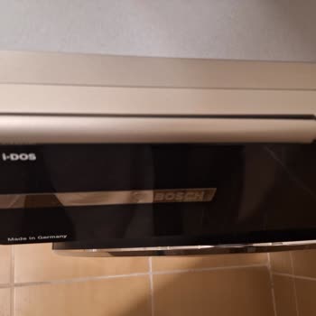 Bosch Serie 8 I‑Dos Çamaşır Makinesinde Deterjan Çekmecesi Açık Sorunu Ve Servis Gecikmesi