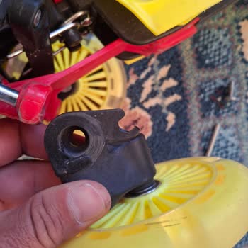 Rookie Scooter'ın Teker Bağlantısı Bir Ay İçinde Kırıldı Garanti İadesi Talebi