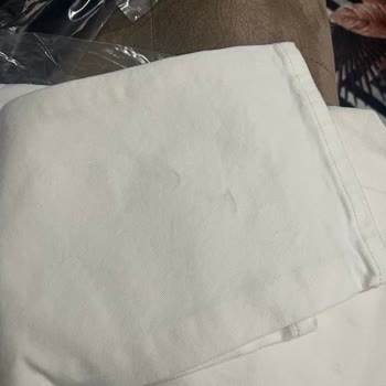 Mavi'den Gelen Kullanılmış Görünümlü Beyaz Jean Kalite Sorunu