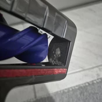 Kullanılmış Dyson Koltuk Başlığı Satışı Ve İletişimsiz Müşteri Desteği