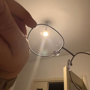 Atasun Optik Vega Subayevleri'nden Çizik Camlı Gözlüğün Ücretsiz Değişimi