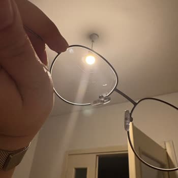 Atasun Optik Vega Subayevleri'nden Çizik Camlı Gözlüğün Ücretsiz Değişimi