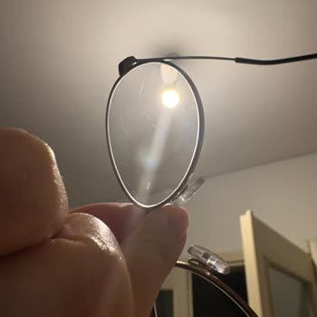 Atasun Optik Vega Subayevleri'nden Çizik Camlı Gözlüğün Ücretsiz Değişimi