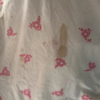 Altus Çamaşır Makinesinin Kahverengi Lekeler Bırakması, Servis Yanıtsızlığı Ve Ürün Değişimi Talebi