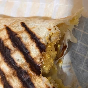 Mon Tacos Kıl İçeren Ve Hijyenik Olmayan Ürünler Nedeniyle 2000 TL İade Talebi