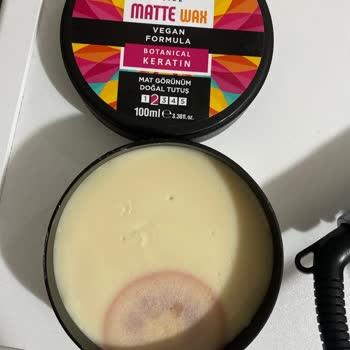 Urban Care Wax’ta Pembe Kümelerle Hijyen Endişesi