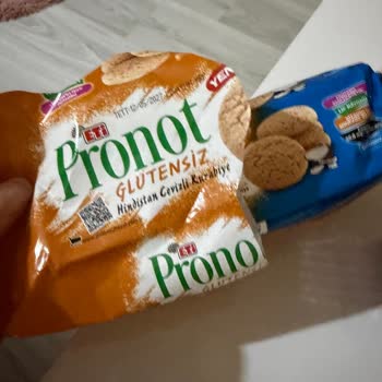 Migros Şubesindeki Eti Pronot Glütensiz Kurabiyede Kötü Koku Ve Bayatlık