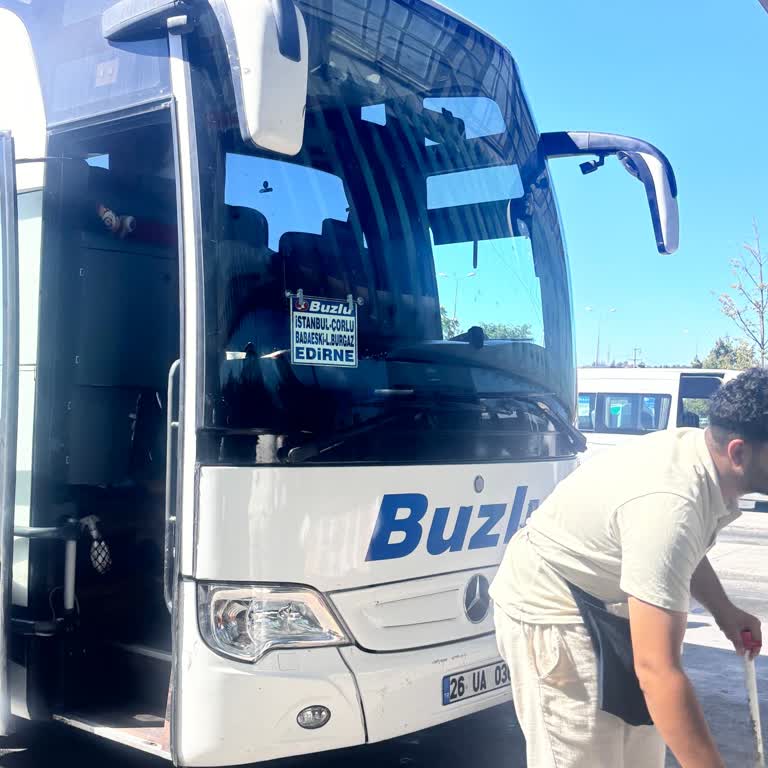 Buzlu Turizm'in Düzensiz Ve İletişimsiz Seferi Yolcuları Dört Saatte Mağdur Etti