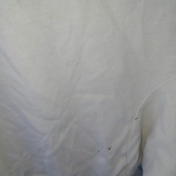 Electrolux Çamaşır Makinesi Üç Yıldır Çamaşırları Lekeli Çıkıyor, Değişim Talebi