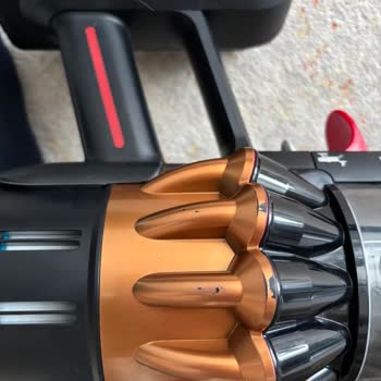 Servis Sonrası Dyson V16 Piston Aparatlarında Çizik Ve Aşınma