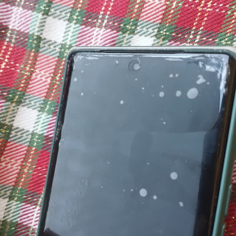 Media Markt İnegöl AVM’de Sınırsız Ekran Koruyucu Hizmeti Kalitesiz Ve Sürekli Değişim
