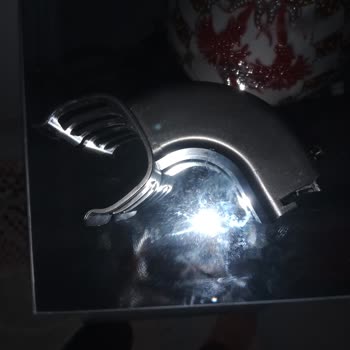 Philips Kablosuz Süpürge Tutma Aparatı Kırıldı Ücretsiz Yedek Parça Talebi