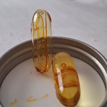 Omega 3 Balık Yağında Şiddetli Koku Ve Patlamış Kapsüller