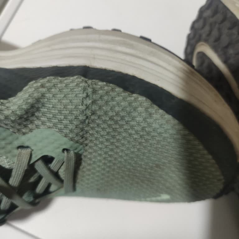 Nike Ayakkabım Kısa Sürede Kıvrım Yerlerinden Sökülür, Değişim Talebim Reddedildi