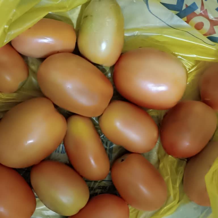 Şok Market Online Siparişinde Olgunlaşmamış Ve Sulu Domatesler