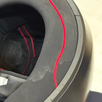 Delik Kutu Ve Kullanılmış AGV K6 S Kaskı İçin İade Ve Değişim Talebi