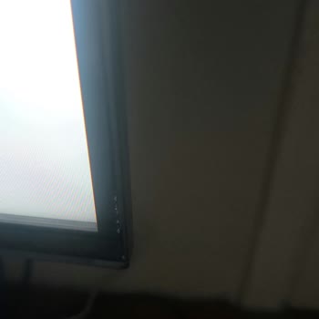 70 Bin TL'lik TCL Televizyonda Sürekli Ekran Açıklığı Ve Garantili Servis İhmali