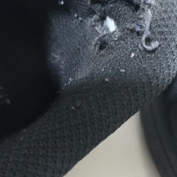 Skechers Ayakkabıda Yırtılma, Fiziksel İnceleme Ve Garanti Talebi