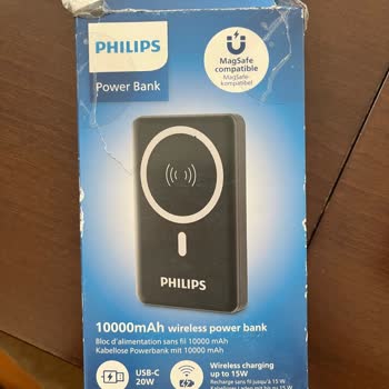 Media Markt'tan Sıfır İddia Edilen, Parçalanmış Ve Bantlı Powerbank