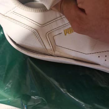 Yan Tarafı Açılan Puma Sneaker İçin Para İadesi Talebi