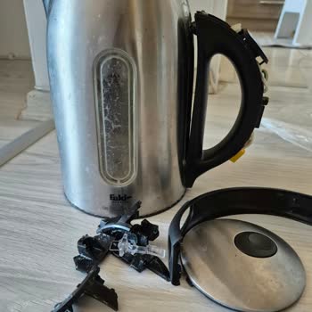 Parçalanmış Su Isıtıcısı Teslimatı Ve Sürekli İade Oyalaması