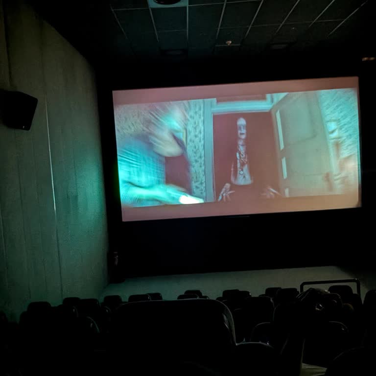 Paribu Cineverse Salon İnanılmaz Derecede Havasız Ve Aşırı Sıcaktı