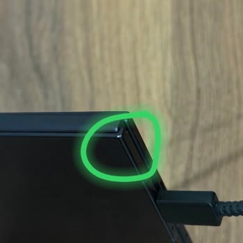 Samsung Z Fold 8 Ultra Model Telefonumda Çerçeve Boya Atması Garanti Talebi