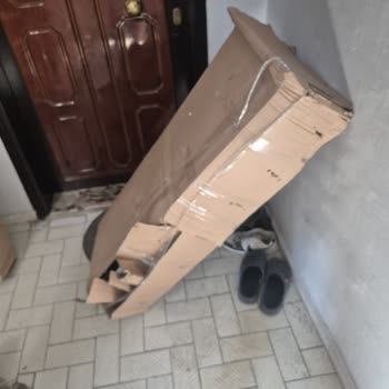Koçtaş’tan Hasarlı Koli Ve Eksik Parçalarla Gelen Sandalye Takımı