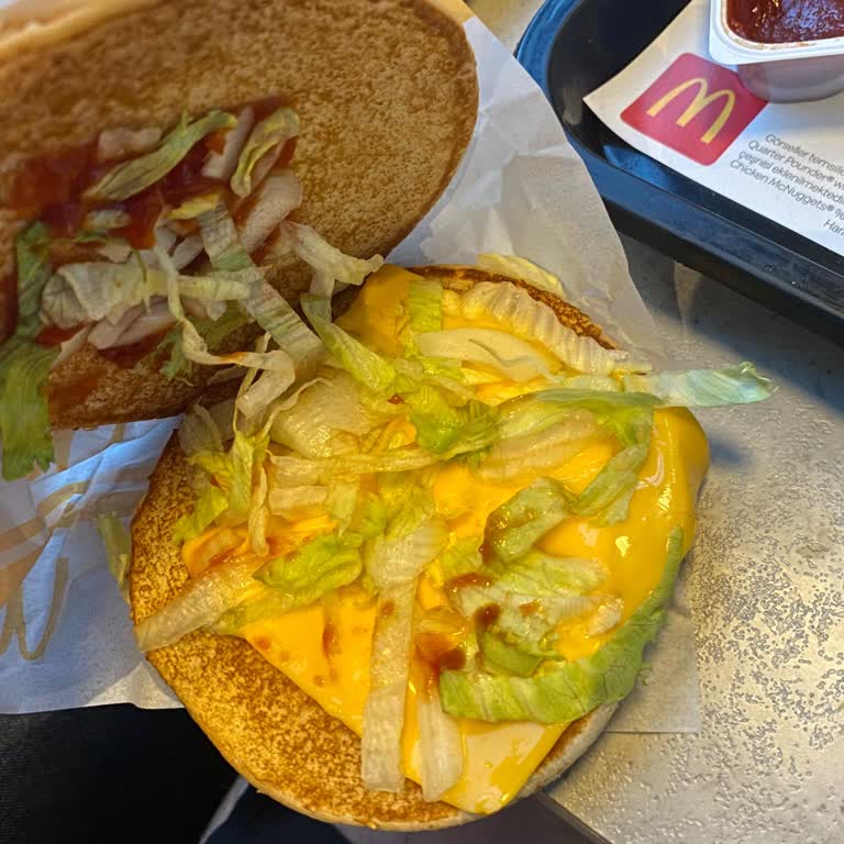 McDonald's Şubesinde Köftesiz Burger Ve Kalite Şikayeti