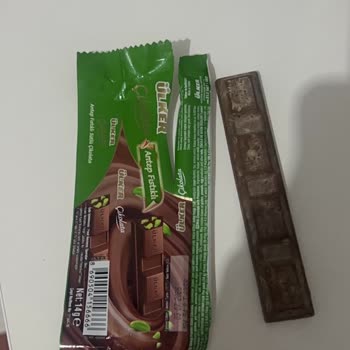Ülker Antep Fıstıklı Çikolatada Bozukluk Ve Sağlık Endişesi