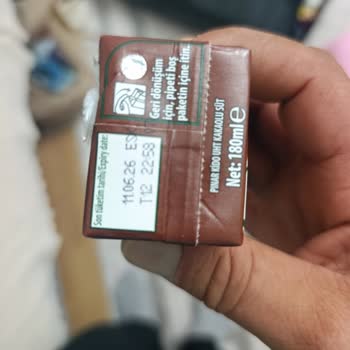 Raflarda Tarihi Geçmiş Süt Satışı Ve Müşteri Güvenliği İhmali
