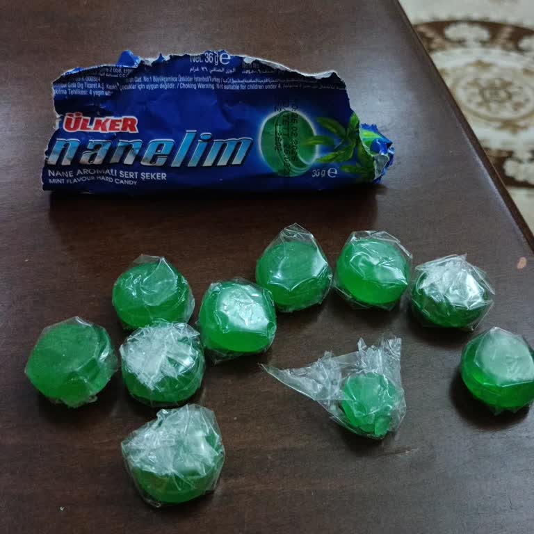 Ülker Nanelim Şeker Paketi'nde Tek Şekerin Küçük Olması