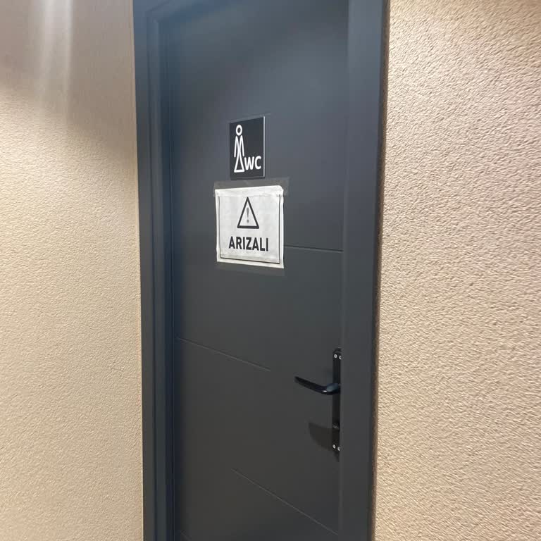 Pendik Çarşı Dürümle Şubesinde Sürekli Kullanılamayan Tuvalet