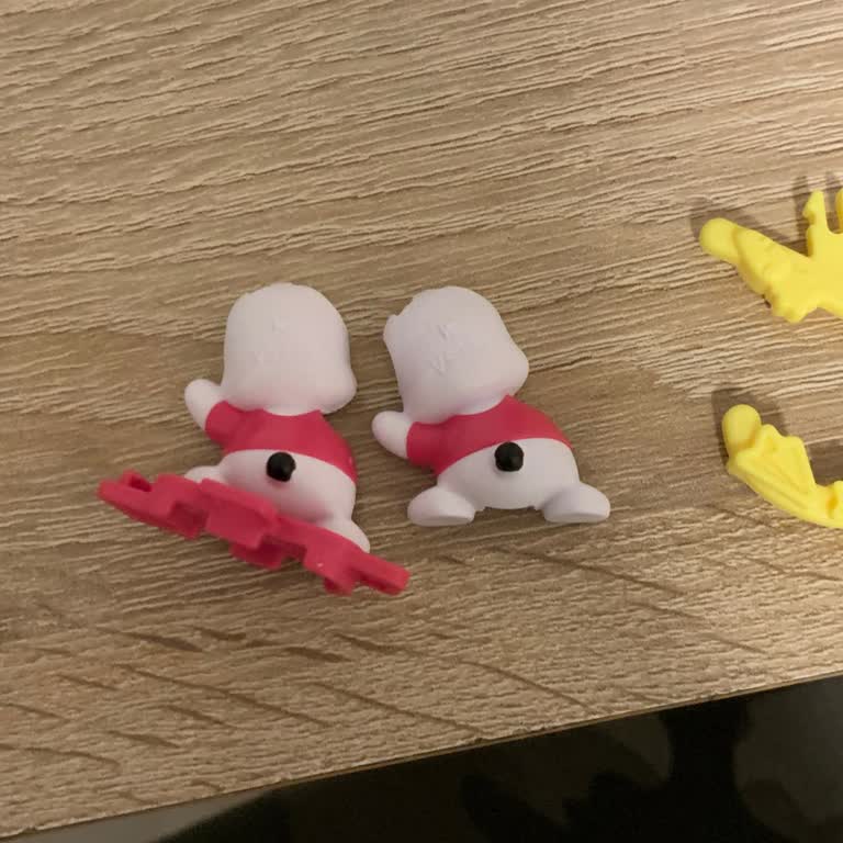 Брак Игрушки Kinder (две Одинаковые Части)