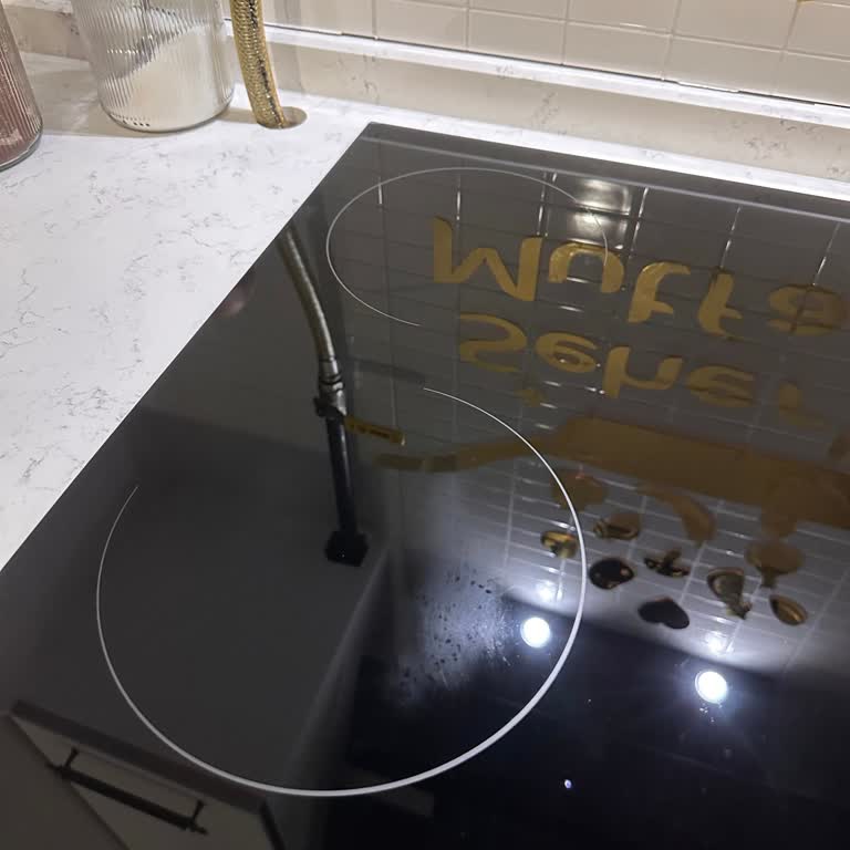Uğur Elektrikli Ocakta Alt Rezistans Lekesi Ve Değişim Talebi