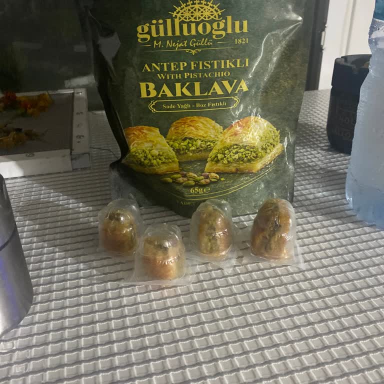 M. Nejat Güllüoğlu Baklava Paketi İçerik Ve Boyut Tutarsızlığı