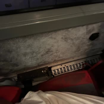 Antalya-Eskişehir Otobüsünde Kırık Koltuk Ve Hijyen Sorunu