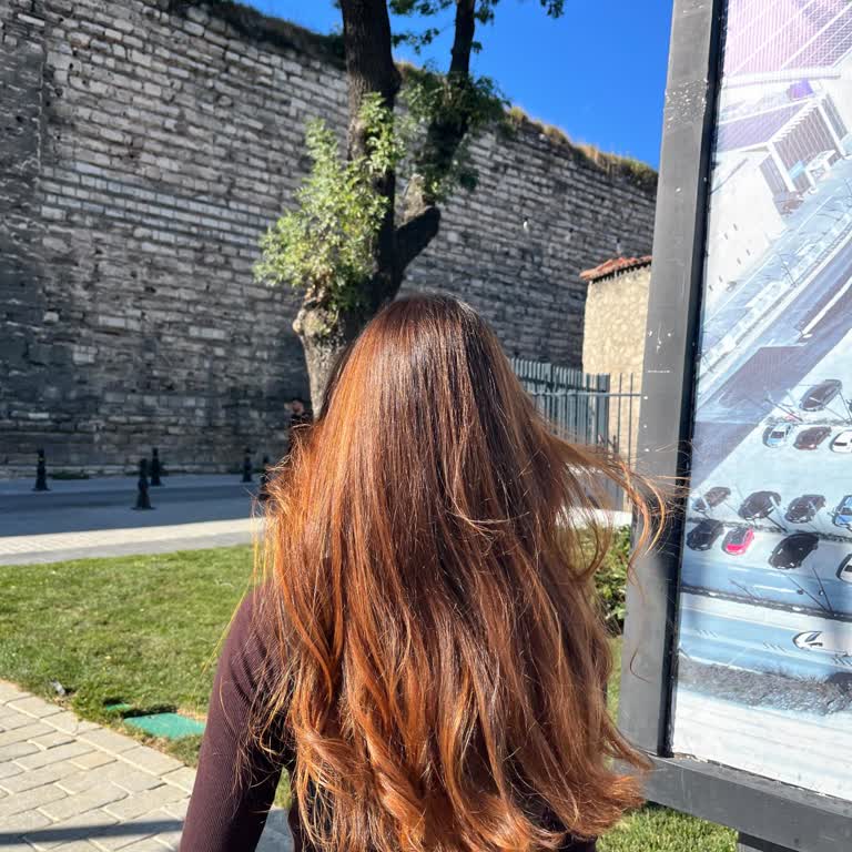 Berberler Odası Saç Rengi Hatası Ve Hakaret İçeren Kuaför Davranışı