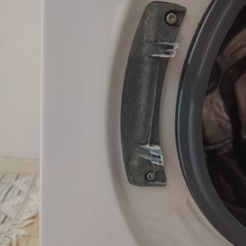 Garanti Dışı Kırılan Kapak Menteşesi Ve Parça Stok Sorunu