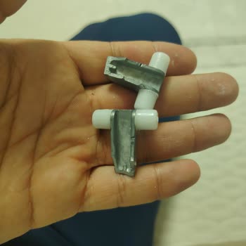 Garanti Dışı Kırılan Kapak Menteşesi Ve Parça Stok Sorunu