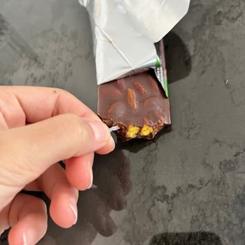 BİM Şubesindeki Çikolatada Plastik Parça Ve Sağlık Riski